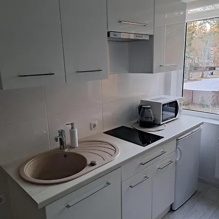 Apartamentai Giruliuose Prie Juros *